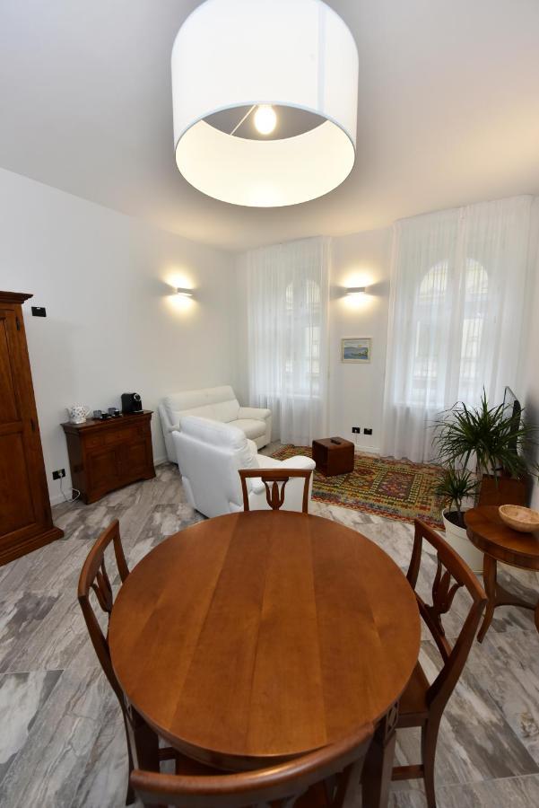 Apart No 6 Timişoara Buitenkant foto